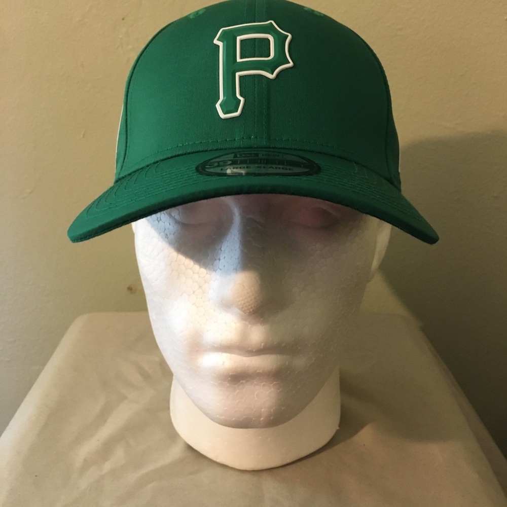 PITTSBURGH PIRATES 39thirty stretch fit hat NWT